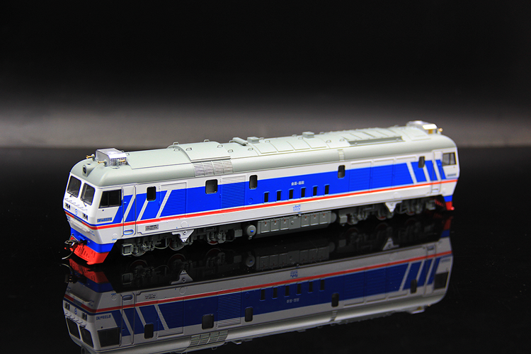 CMR LINE DF8B diesel locomotive