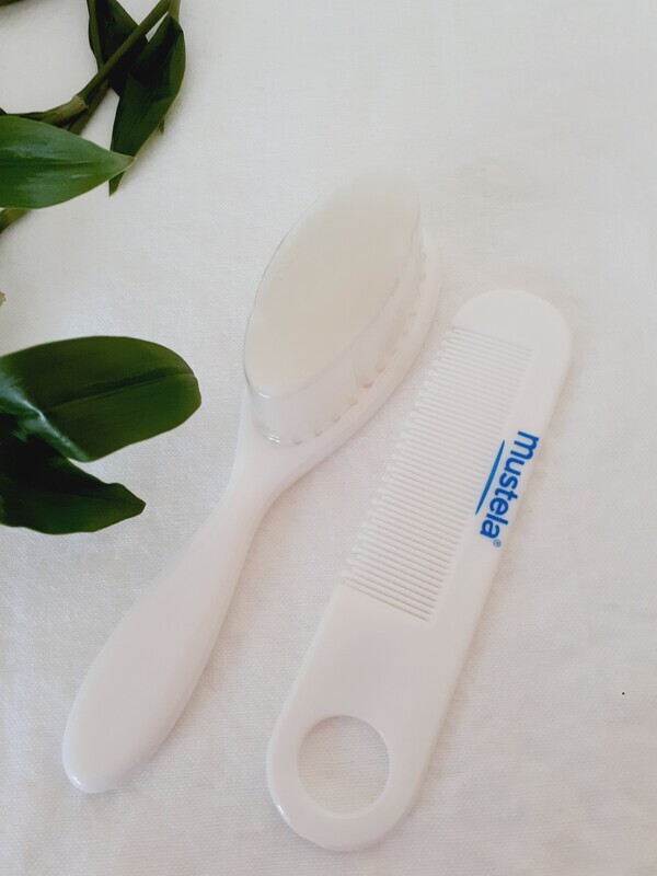 Ensemble brosse et peigne pour bébé  /  Baby Brush and Comb set