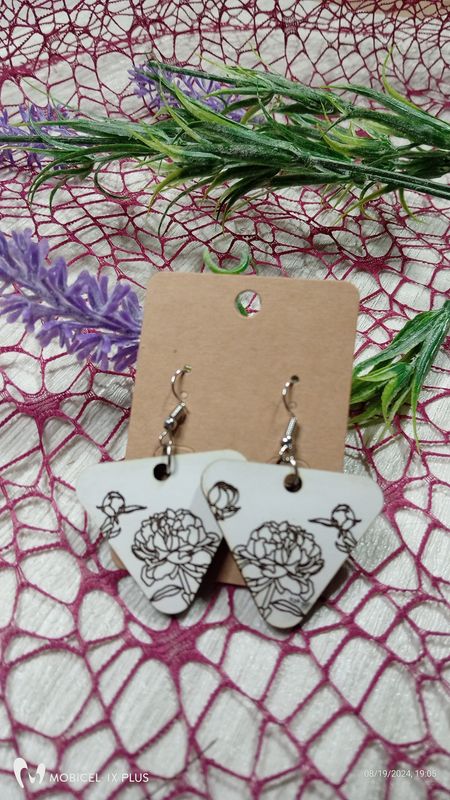 Elegant Laser-Cut &amp; Engraved Earrings