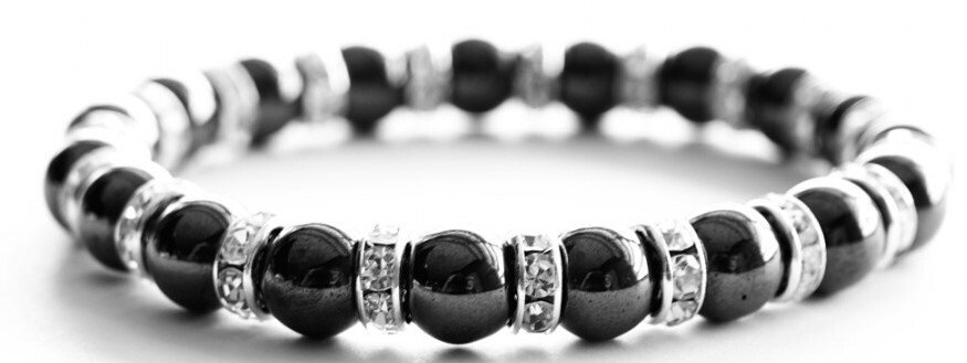 BRACELET HEMATITE MAGNETISEE ET STRASS