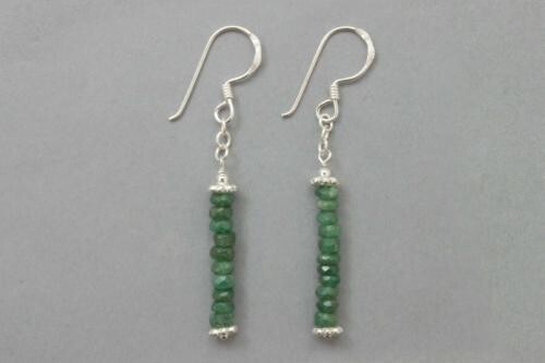 Boucles d'oreilles tout  ARGENT ET PERLES NATURELLES TIGE en EMERAUDE
PIERRE PRECIEUSE
EN LITHOTHERAPIE c'est une pierre d'AMOUR ET DE RENOUVEAU