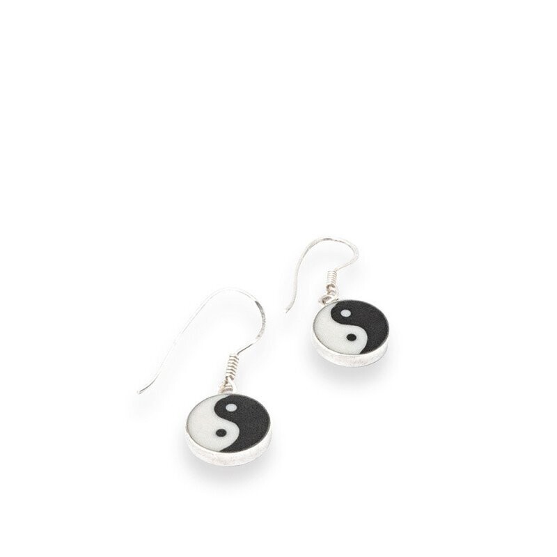 Boucle HEMATITE LE YIN ET LE YANG Sobriété et élégance pour ces boucles d'oreille hématites d'oreilles magnétiques perles hematite 8 mm
HEMATITE PIERRE DE LA CIRCULATION SANGUINE