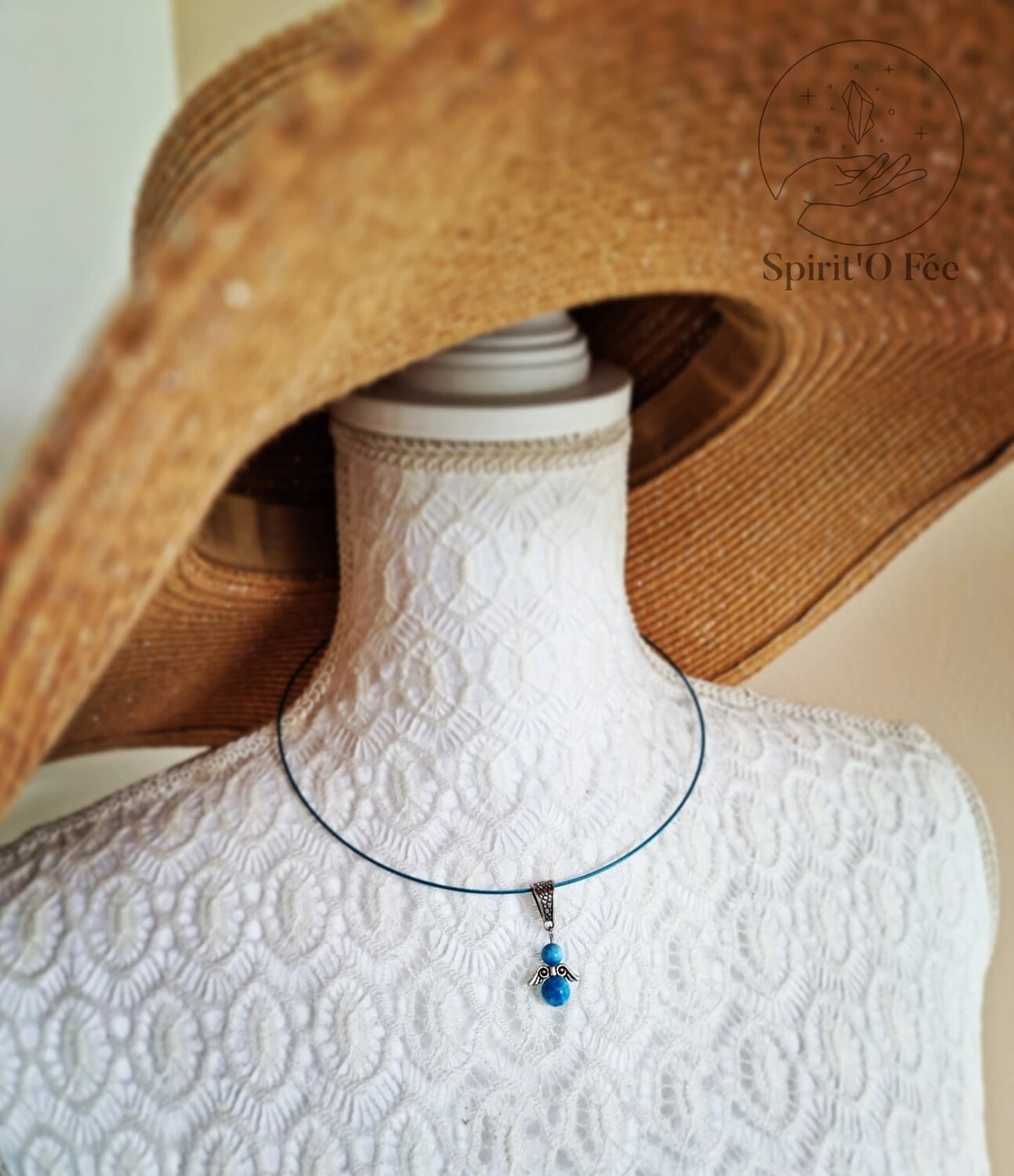 Collier acier bleu ange bleu fermoir à visser 