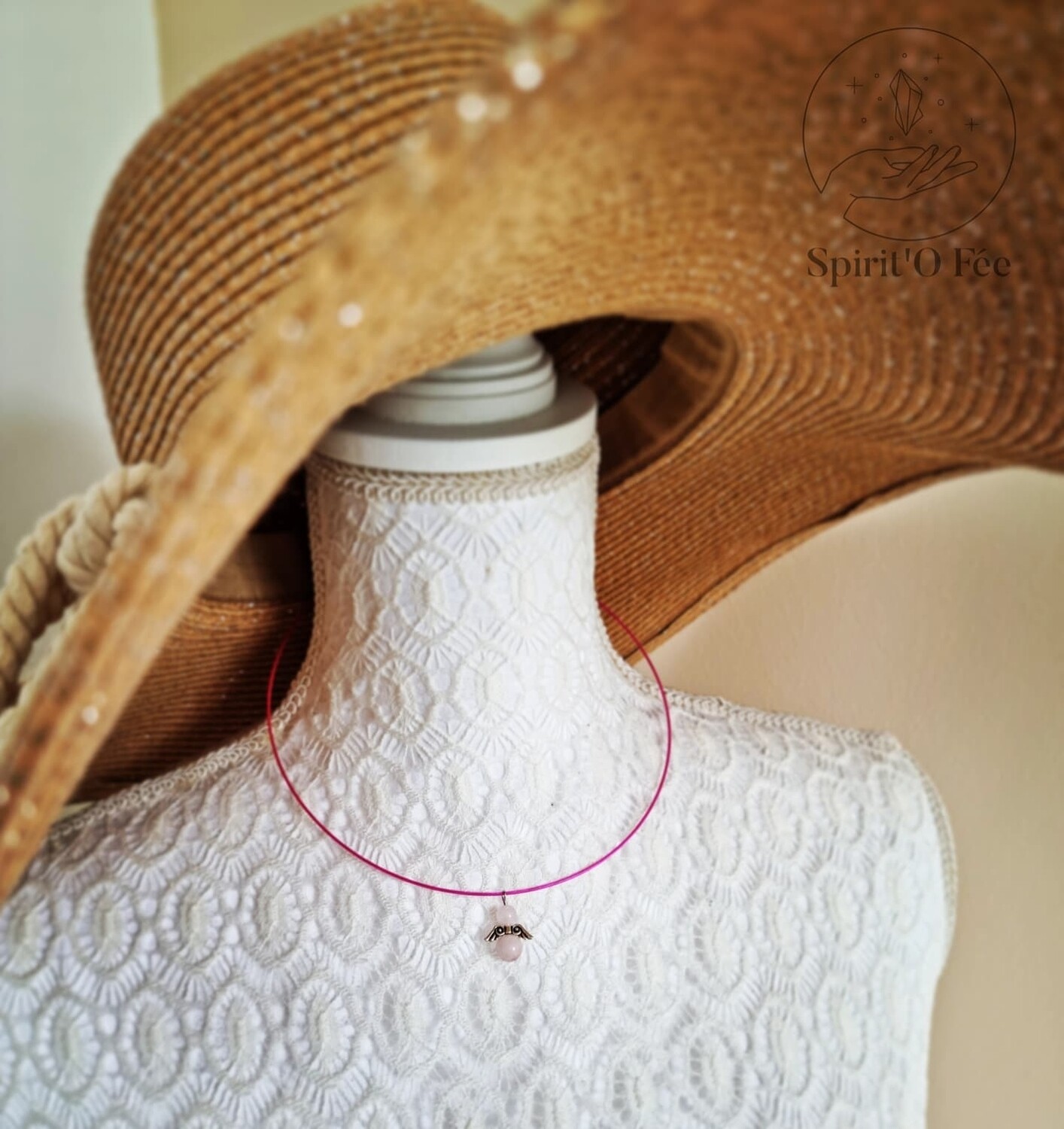 Collier acier rose ange rose fermoir à visser