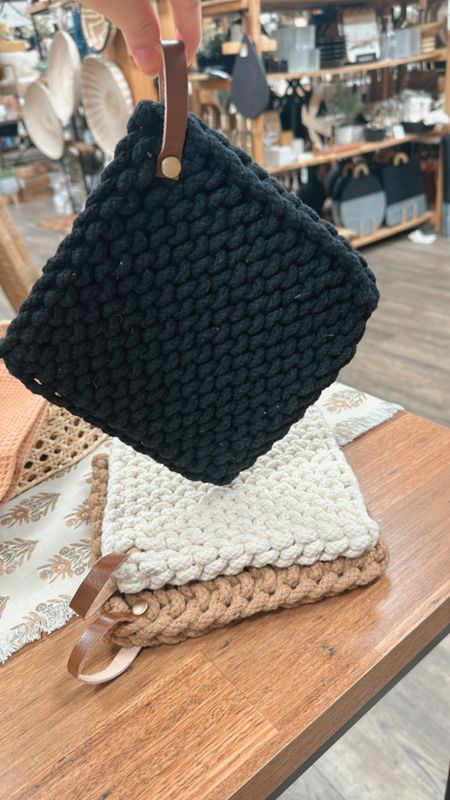 Black Leather Pot Holder