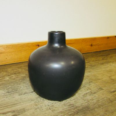 5&quot; Black Round Vase