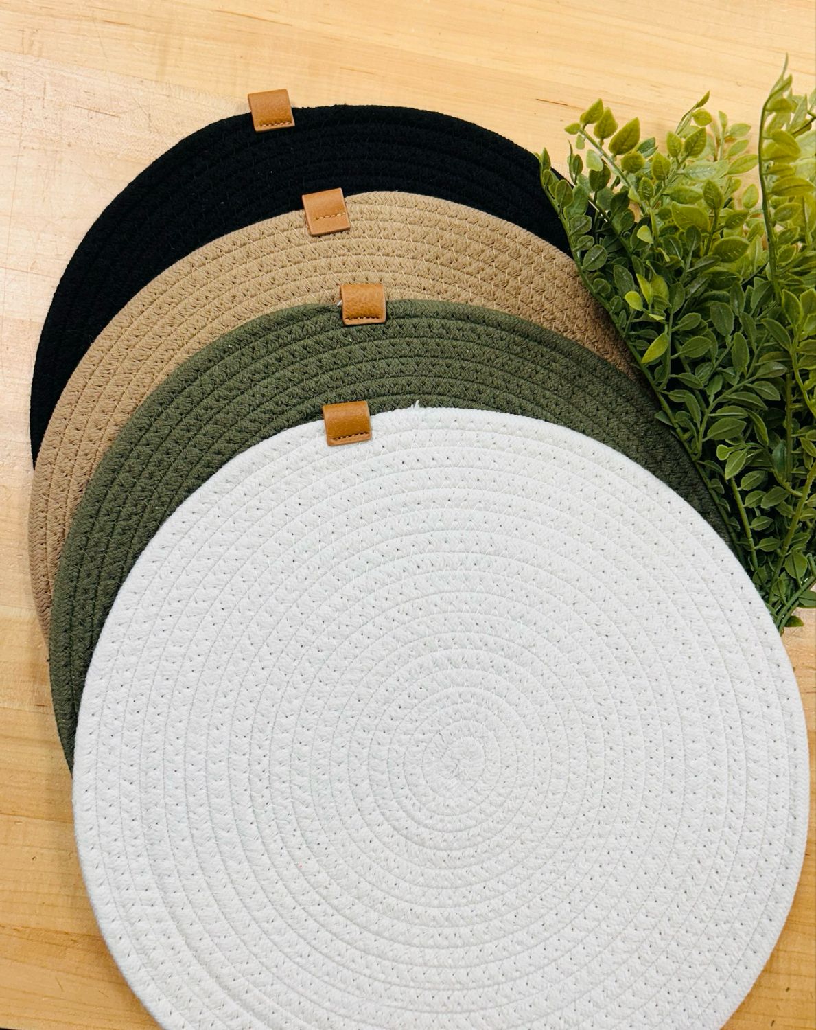 13" Ivory Placemat