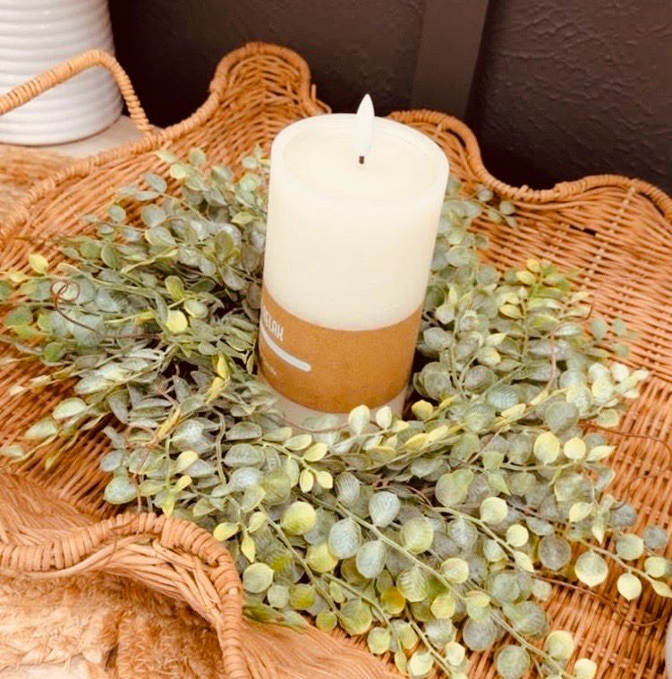 4.5" Cherub Vine Ring