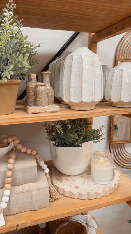 5.5" White Scallop Vase