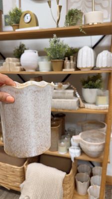 6.9" Scallop Vase