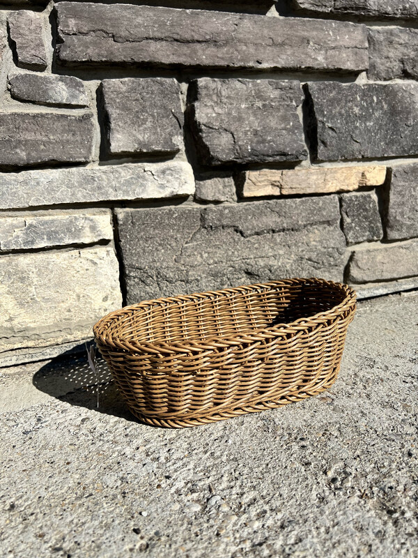 RESIN OVAL BASKET 10"L