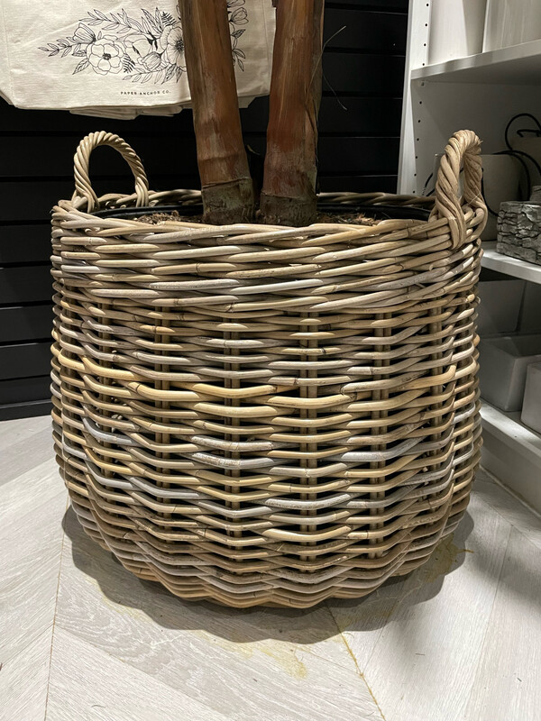 ROUND RATTAN DECOR BASKET 22"
