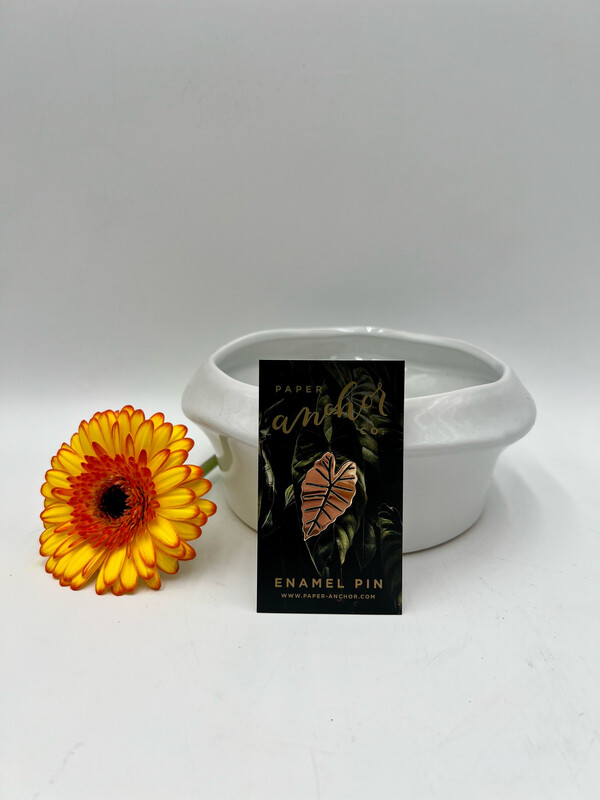 ALOCASIA LEAF LAPEL PIN