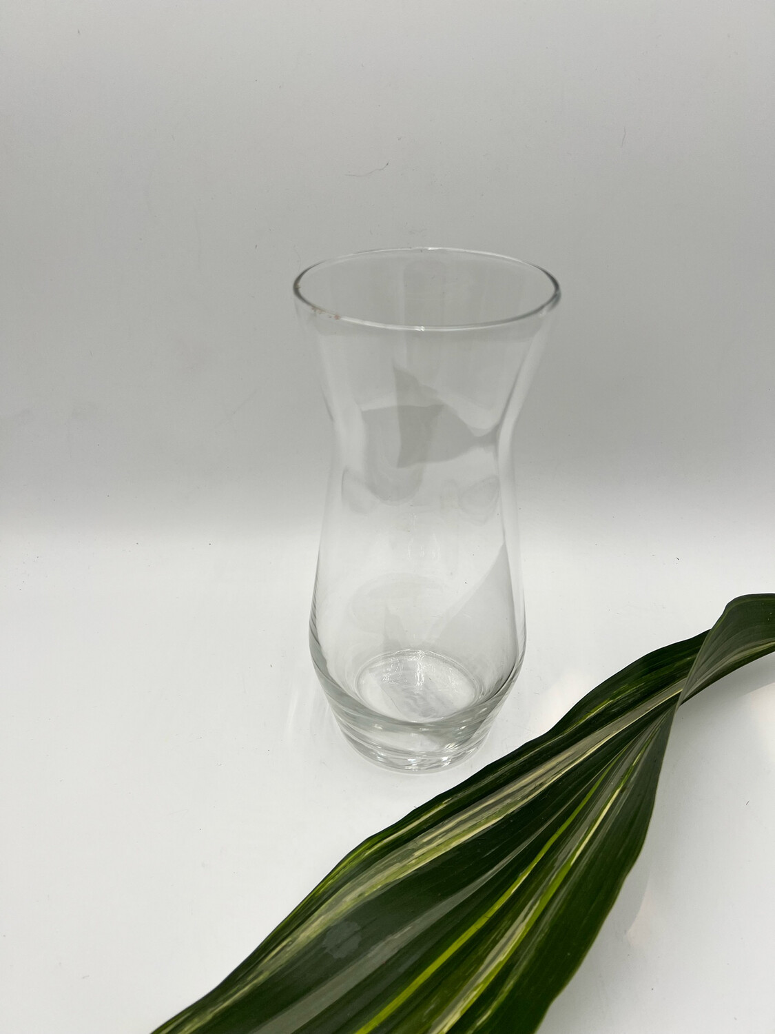 CLEAR PARAGON VASE 8.25" H