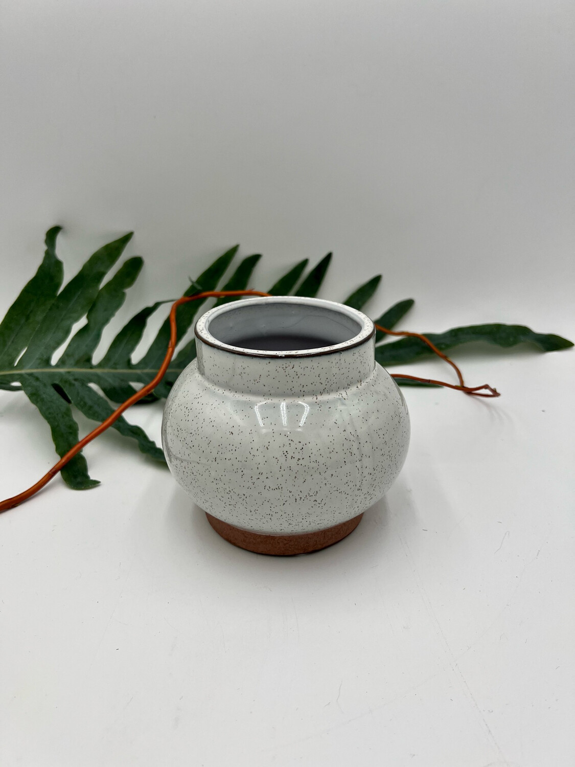 ROUNDED SPECKLE VASE 3.5"