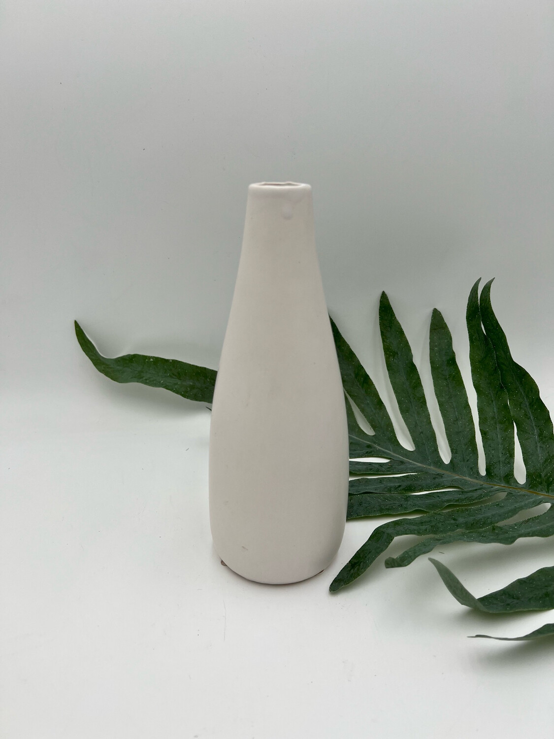 CASHMERE MATTE WHITE VASE 8" H