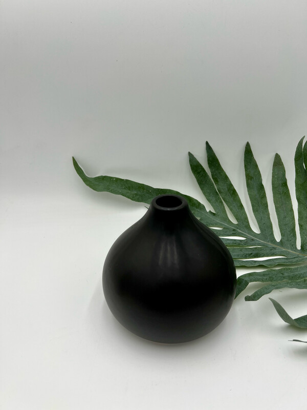 CASHMERE MATTE BLACK VASE 4.5" H