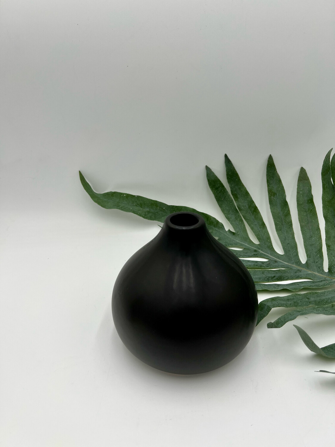 CASHMERE MATTE BLACK VASE 4.5" H