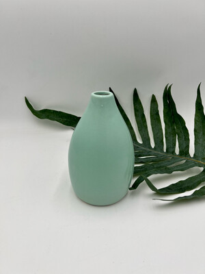 CASHMERE MATTE MINT VASE 6" H