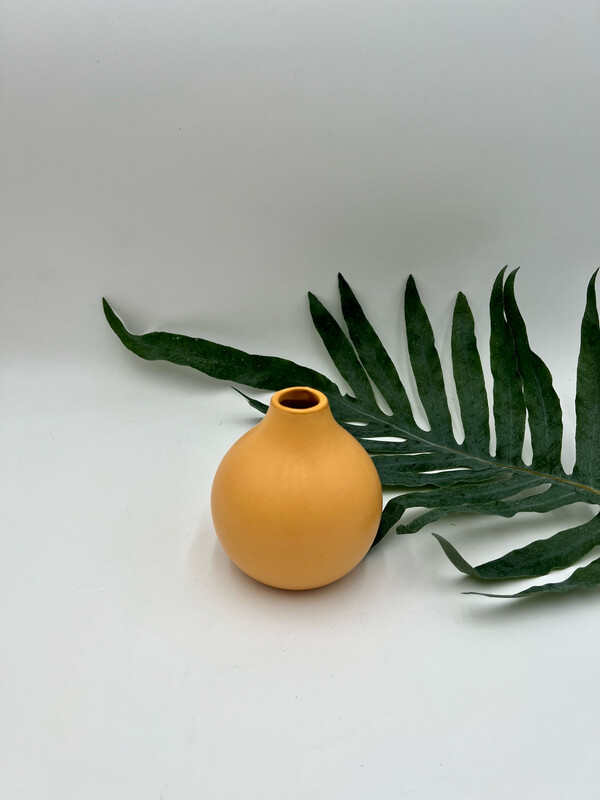CASHMERE MATTE VASE OCHRE 4.5" H