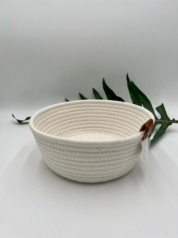 WHITE COTTON ROPE BASKET 10"