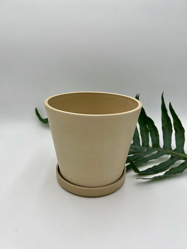 TATAMI TAPERED PLANTER+SAUCER 7"