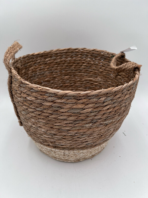 CREAM/NATURAL ROUND BASKET 12"