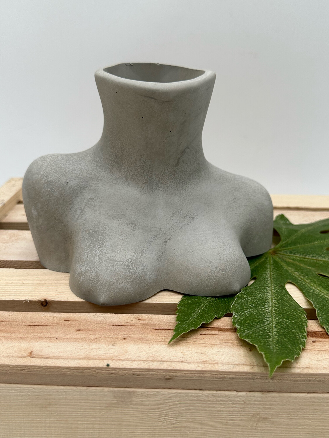 FEMALE BODY VASE LARGE