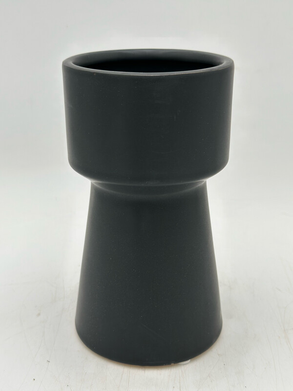MATTE BLACK CERAMIC 6.8" H VASE