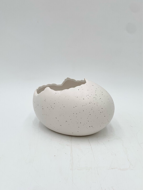 CRACKED EGG DOLOMITE