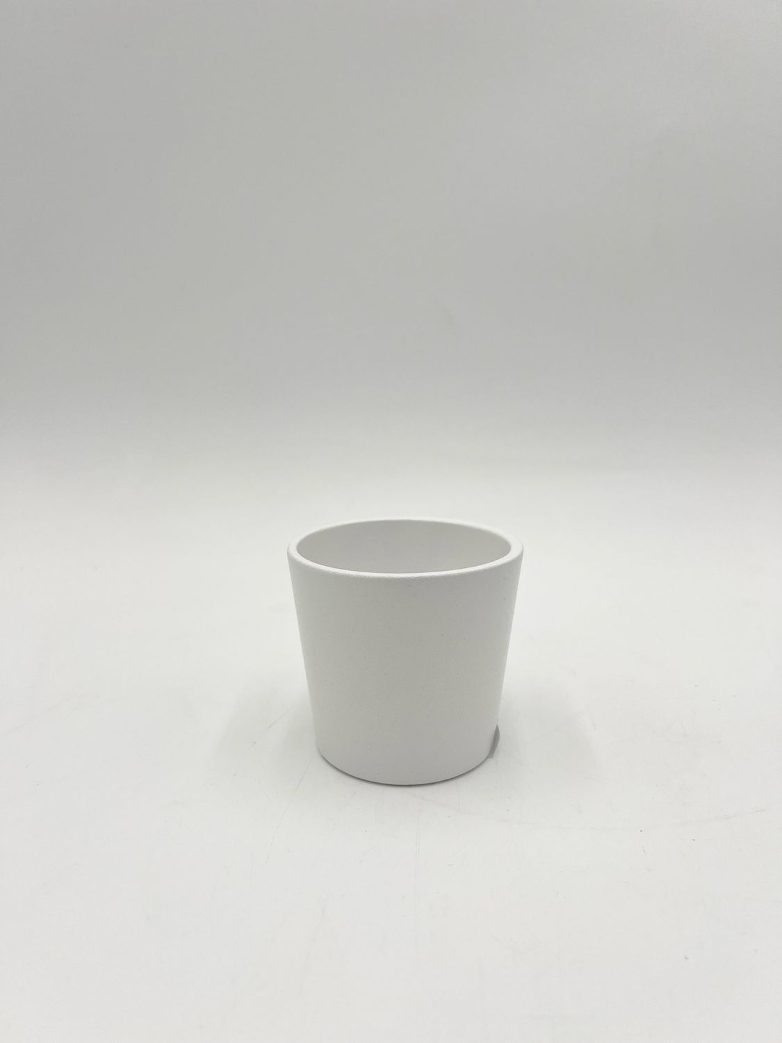 STOCKHOLM WHITE TAPERED PLANTER 2.5"