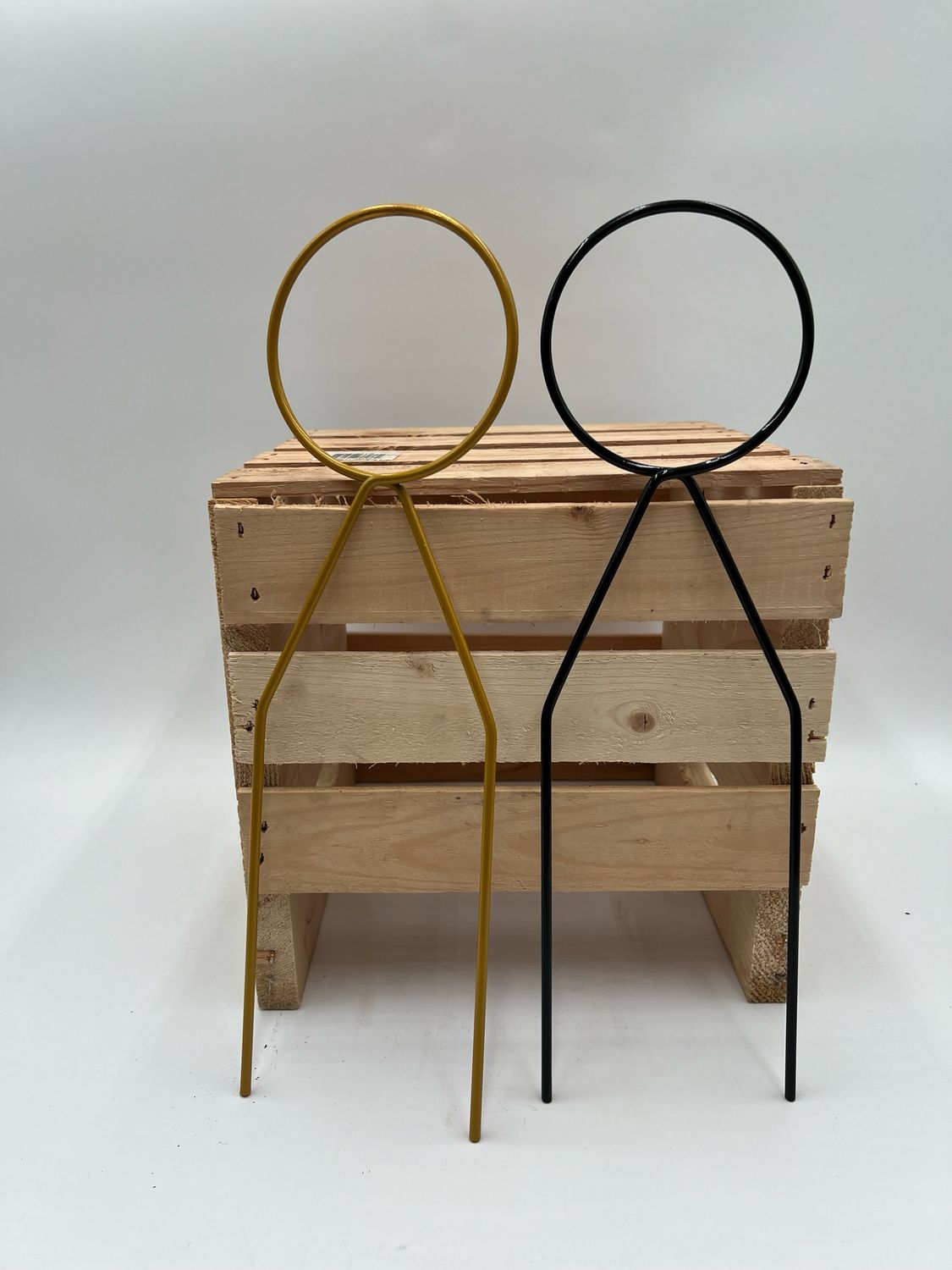 TRELLIS SINGLE CIRCLE GOLD 14"