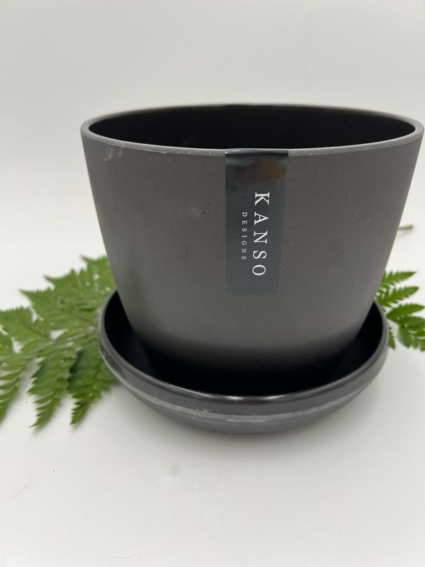KANSO BLACK PLANTER & SAUCER 7"