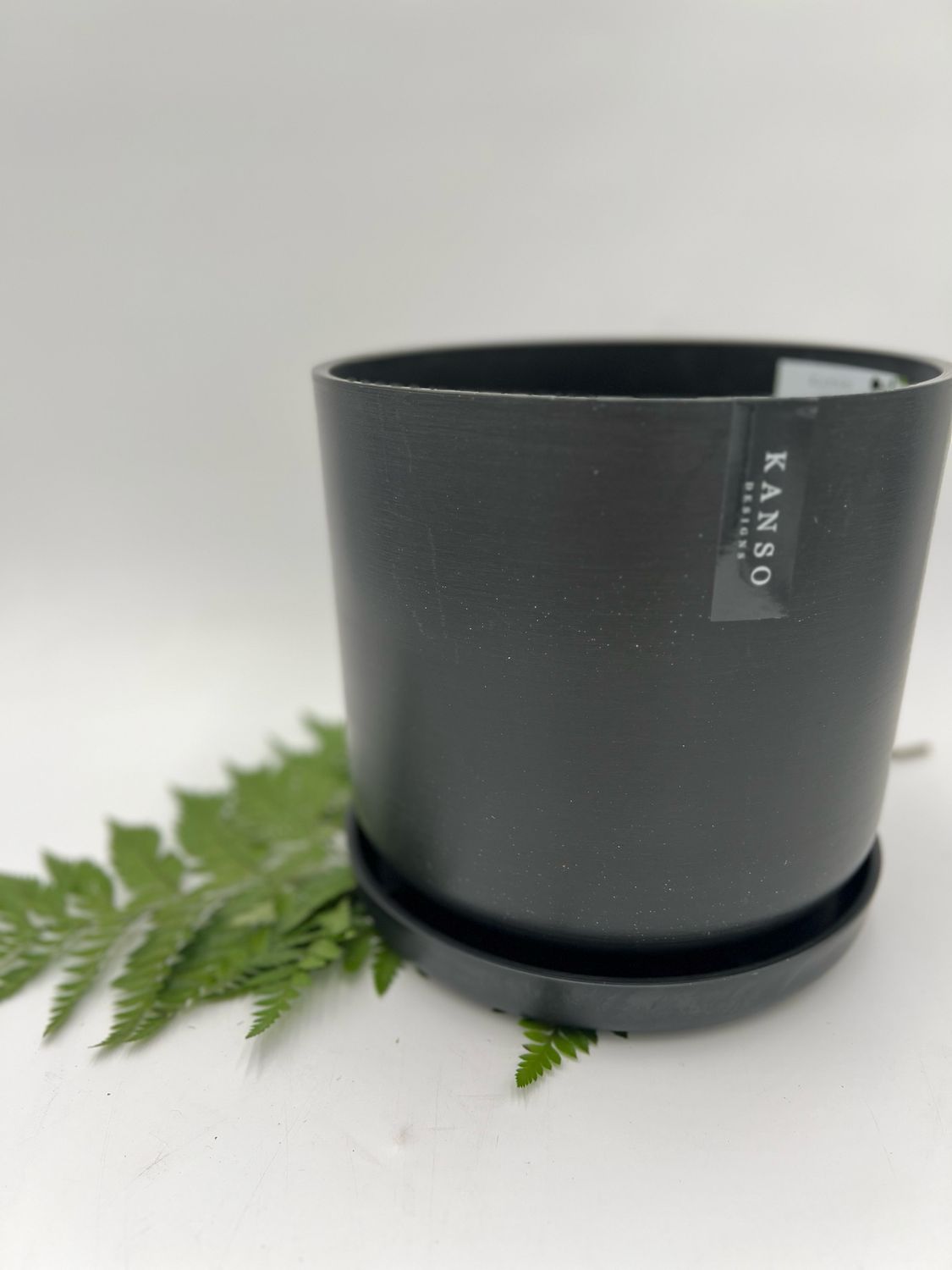 KANSO BLACK PLANTER & SAUCER 13"