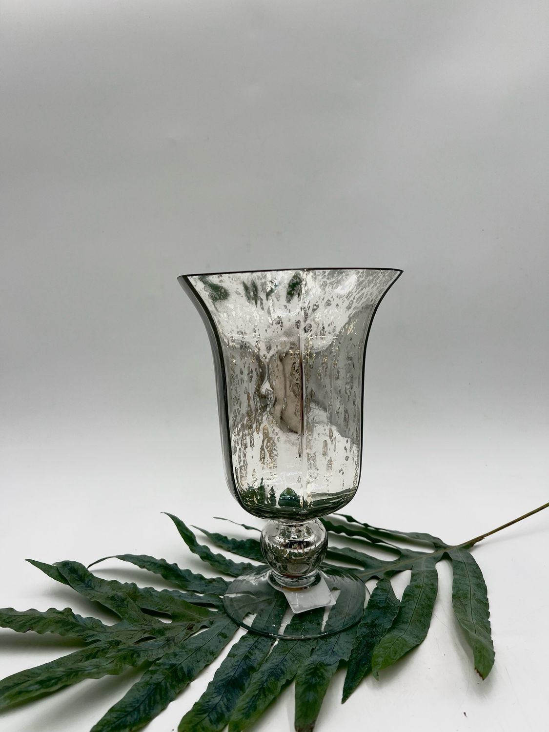 LIDA VASE SILVER 8" H