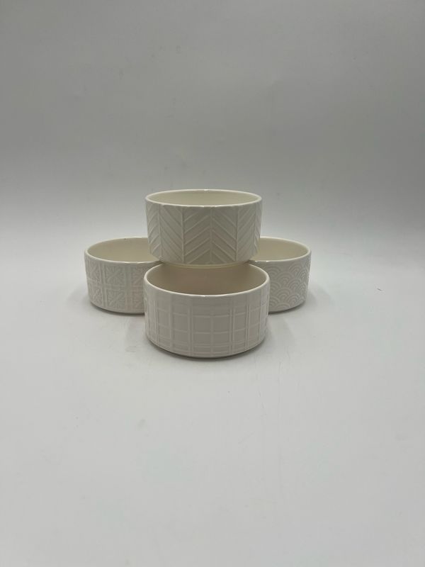 PORCELAIN LOW DISH ASSORTED PATTERN 4"
