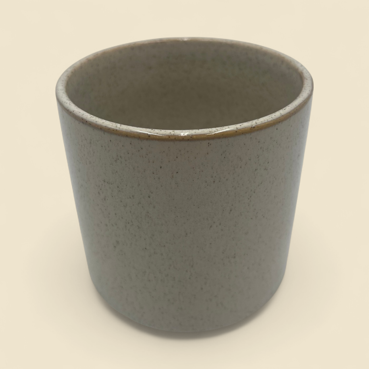 OLESSIA CERAMIC CYLINDER 4.25"