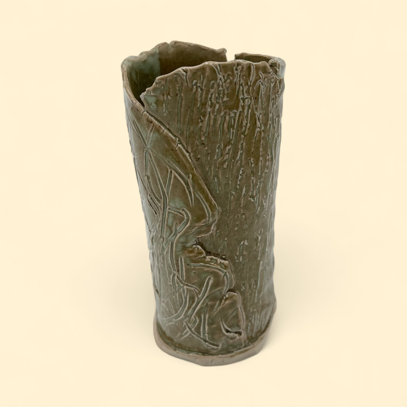 HANDBUILT POTTERY BY LESLEY ROBINSON 7" H