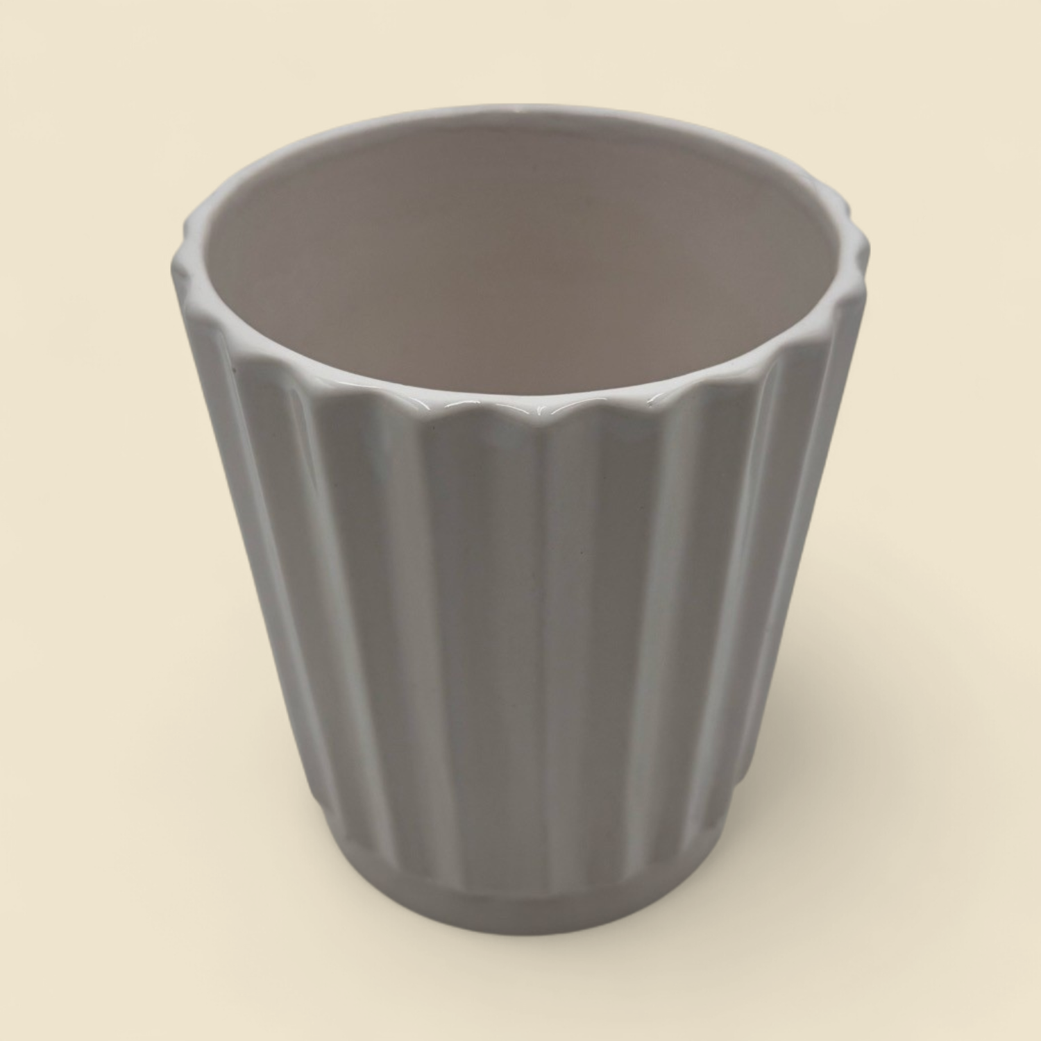 RIDGED WHITE ORCHID POT 4"
