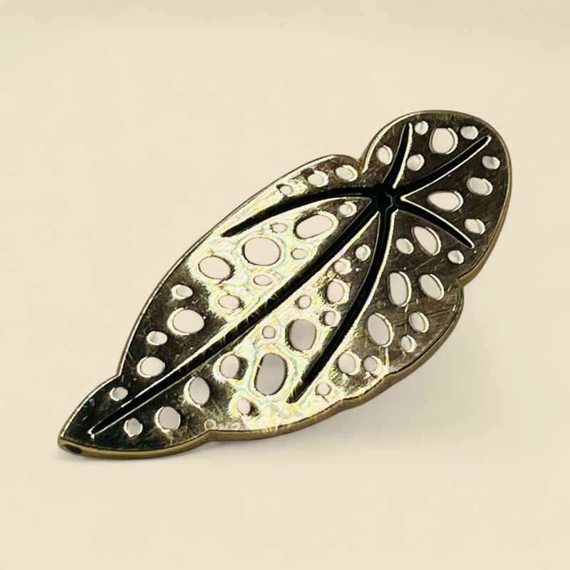 BEGONIA MACULATA LEAF LAPEL PIN