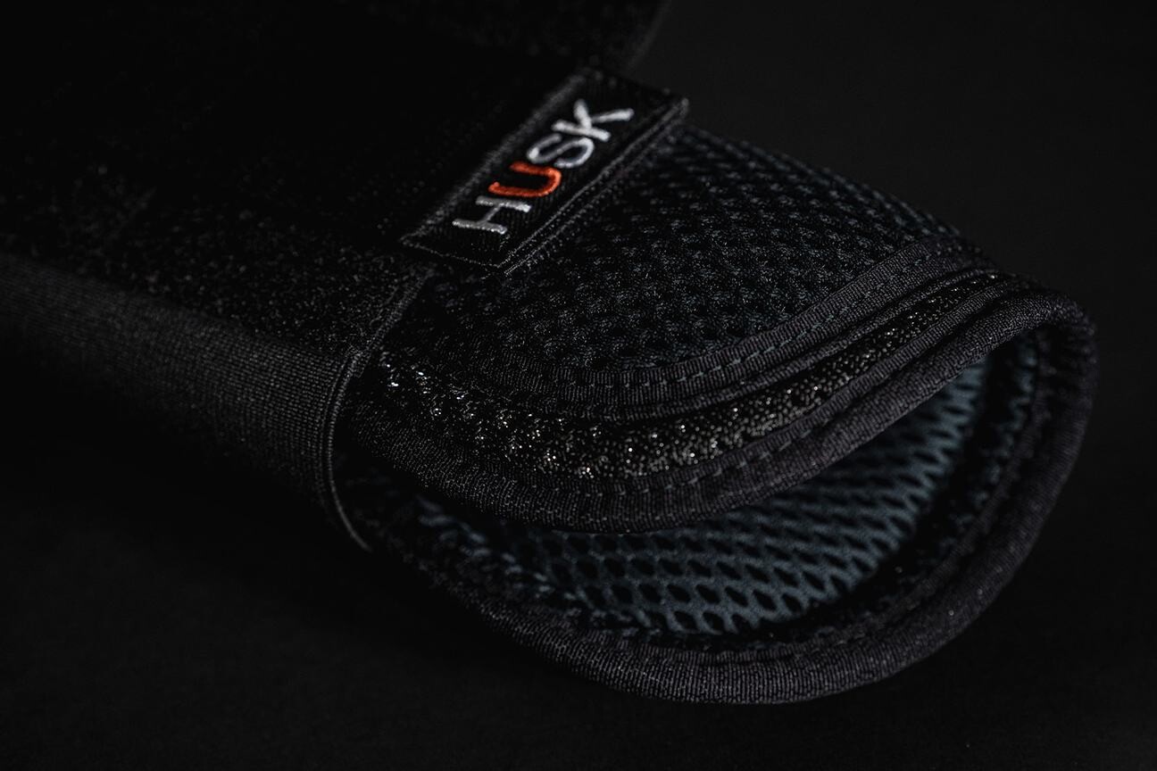 HUSK Shock Air Tendon Horse Boots