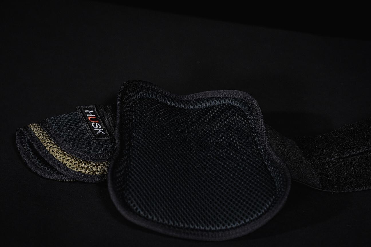 HUSK Shock Air Tendon Horse Boots