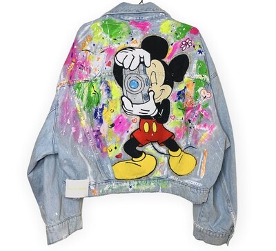 *NEW IN *   Mickey Cool