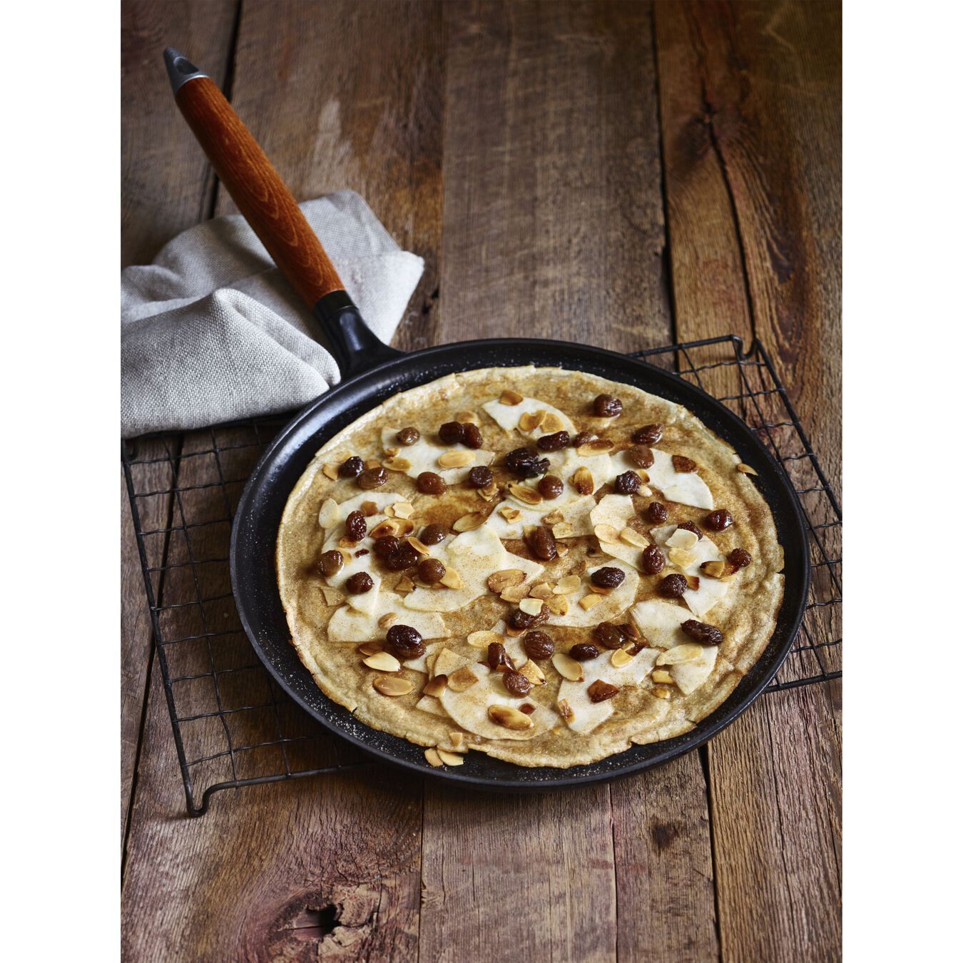 Staub Cast Iron Crepe/Pancake Pan w/Wooden Handle 28 cm
