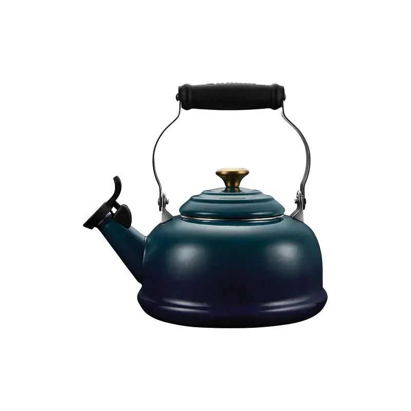 Le Creuset Classic Whistling Kettle Agave 1.6 L