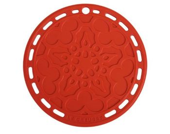 Le Creuset French Trivet Cerise 8 in
