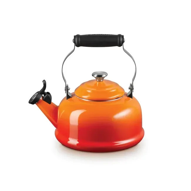 Le Creuset Classic Whistling Kettle Flame 1.6 L