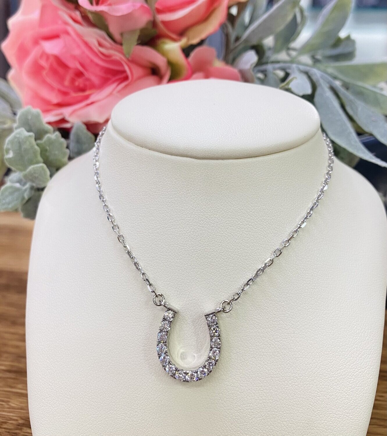 9ct White Gold LAB Grown Diamond Horse Shoe Pendant