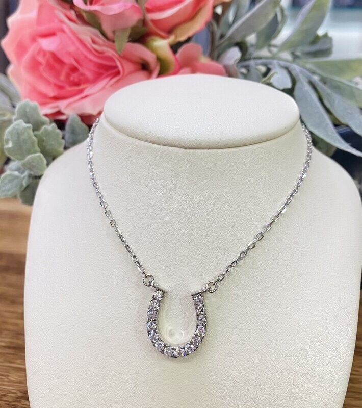 9ct White Gold LAB Grown Diamond Horse Shoe Pendant