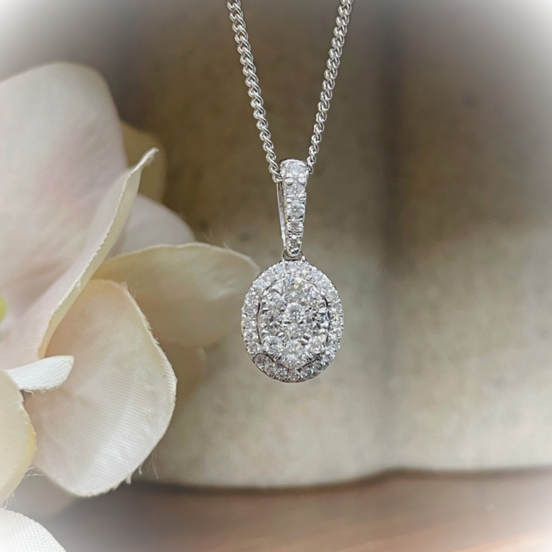 9W Oval Cluster Diamond Pendant